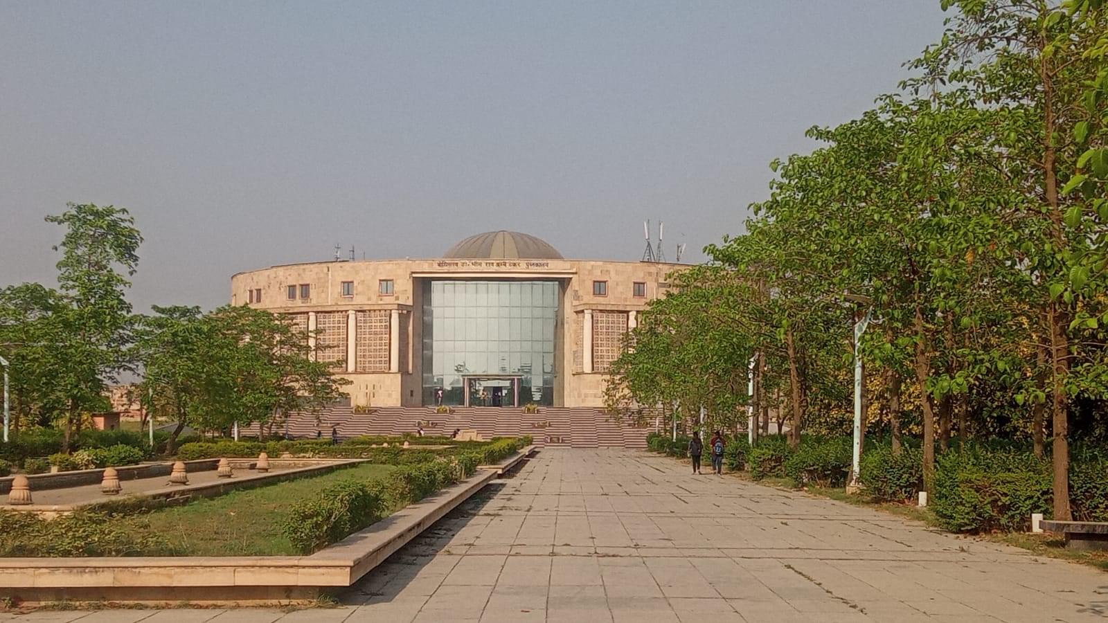 Gautam Buddha University, School of Information and Communication Technology Greater Noida Infrastructure & Academic Building photo 2